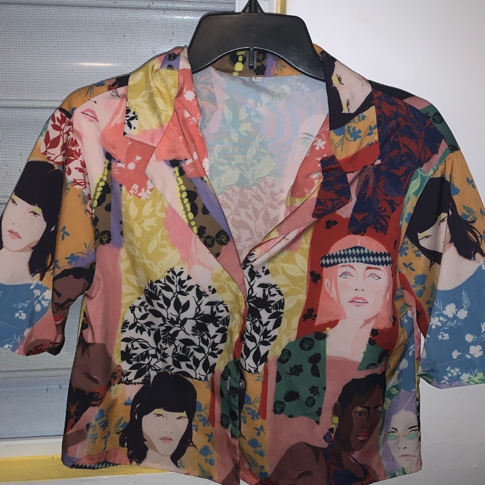 camiseta de botones